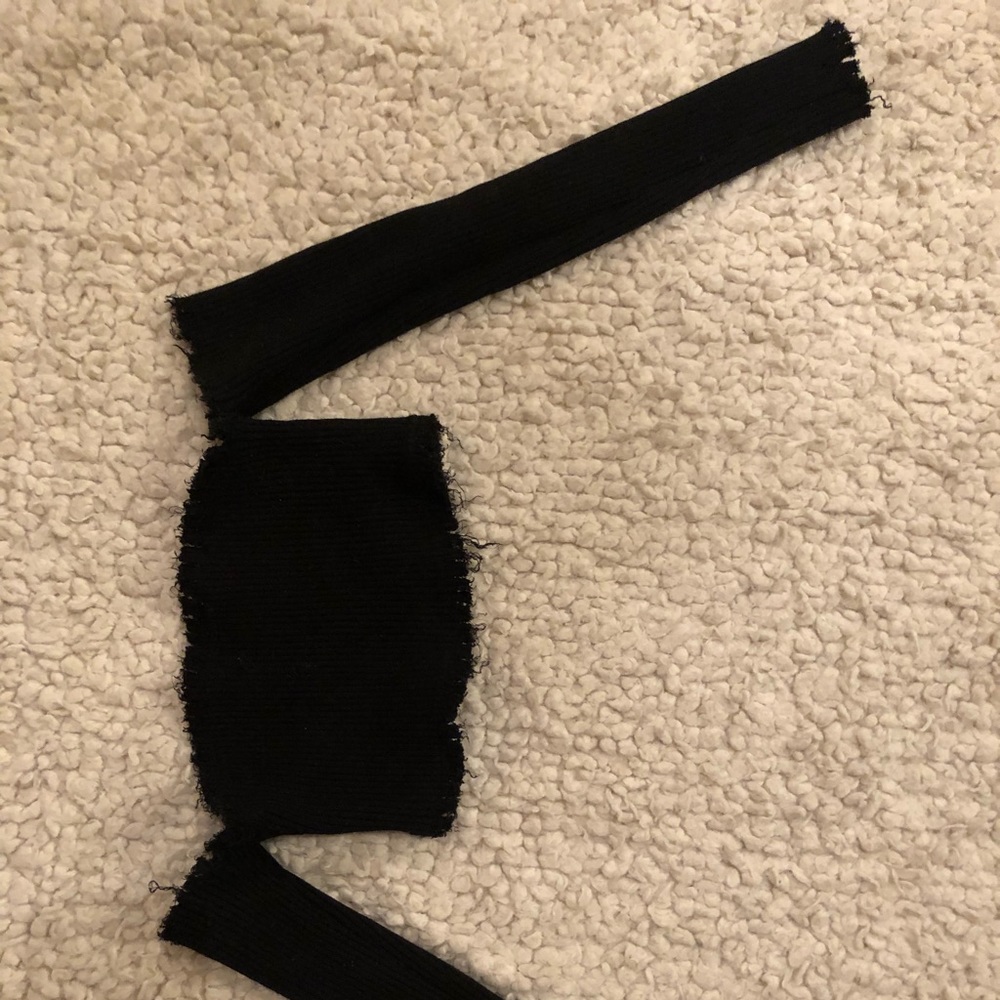Black crop top